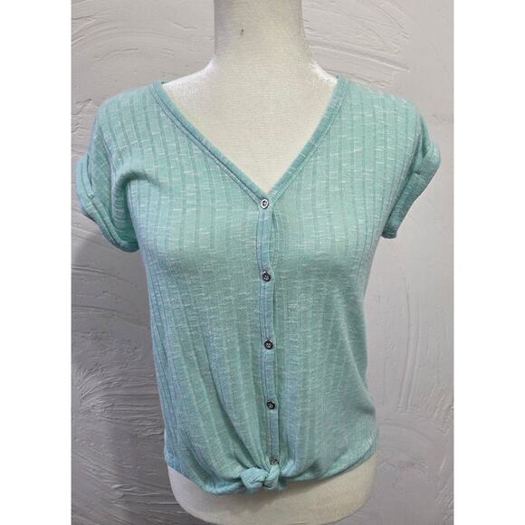 No Boundaries Light Blue Short Sleeve Women's Shirt Size Small - Picture 1 of 8